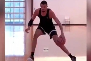 文班現在如此無敵，是不是因為拜師奧拉朱旺學了夢幻腳步？