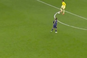 這也是沒誰了！一個后場出球，拉亞也能給玩出花來！