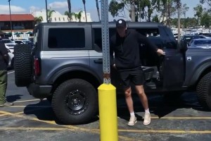 湖人顏值擔當？感受一下里夫斯在洛杉磯有多少球迷