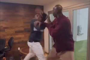 皮爾斯和加內特切磋武藝，簡直倆活寶