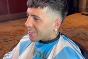 小蜘蛛：我成你監護人了？名場面：恩佐連理發都要小蜘蛛陪同！