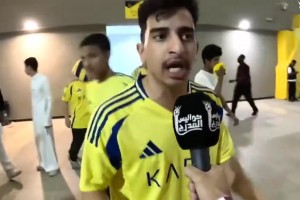 暴怒的勝利球迷咆哮：我們想要的是獎杯，而不是SIUU！