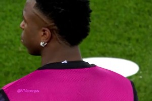 逆風翻盤！當年卡拉格觀看利物浦2-5皇馬的反應，整個人都嗨了