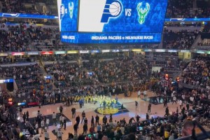 噓聲居多！（在步行者呆10年）特納重返印城遭主場球迷狂噓