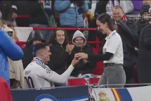 安菲爾德球場求婚！兩名皇家馬德里球迷即將步入婚姻殿堂！