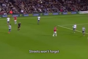 曾經的費萊尼，也像現在的馬奎爾一樣，為曼聯攻城拔寨