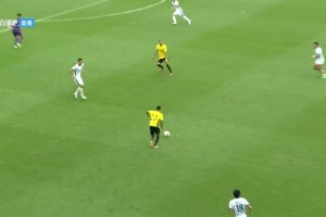 看懵逼了！廣州豹防守低級失誤，南通支云笑納大禮