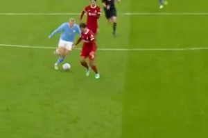 英超官推怒贊范戴克：許多英超前鋒在單挑他時不占優勢